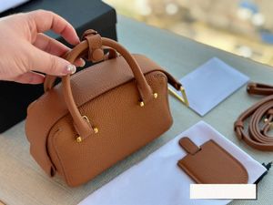 7A DELV High End Totes Mini Handbag Women's Commuter Cool Box Nano Bag äkta läder Enkelt och magnifikt flip dragkedja lättväska Designer lyxig axelväska