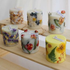 Scented Candle Guest Gift Candles Scented Cylinder Candle for Centerpiece Table Dried Flower Pillar Candle for Decoration Wedding Central P230412