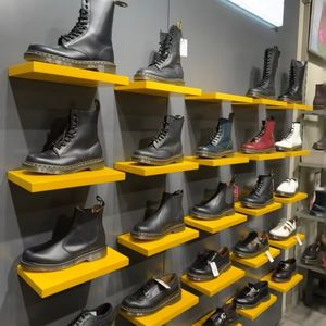 Outros sapatos, botas, clientes antigos, novos clientes, pedidos de preço modificado de compra