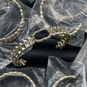 Letters bangle lady diamond designer bracelet women fashionable multi styles plated gold bracelets luxury jewelry simple trendy beautiful exquisite zb107