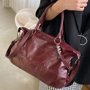 Akşam çantaları şarap kırmızı çanta kadınlar için büyük kapasite pu deri bayanlar koltuk altı omuz çantaları dikiş iplik desen kadın hobo crossbody çanta 231113