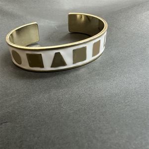 Vintage-Armband für Herren, Designer-Schmuck, Damen-Armreif, Diamant-Öffnung, Luxus-Charme-Armband, einfach vergoldet, Roségold, Silberfarbe, berühmte Buchstaben zb107