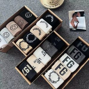 Men's Socks Sports Socks Fashion Women's Quality Cotton Classic Letter Breathable 100% Cotton Basketball Football Outdoor Gift Box