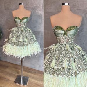 Gorgeous Prom Dresses Sweetheart Beads Shining Sequins Feathers Backless Lovely Short Dress Custom Made Party Dress Plus Size Vestido De Noite