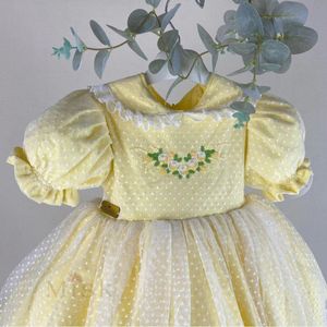 Flickans klänningar 0-12y baby flicka sommaren gul blomma broderi turkiska vintage lolita prinsessan boll klänning för födelsedagssemester påsk eid 230413