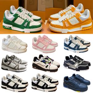 Designer Shoes Trend Fashion Trainer Low Top Casual Board Shoes Comfortable Casual Anti slip Lightweight Board Shoes Sports Shoes Unisex Sizes 36-45