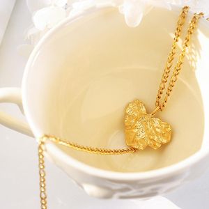 Chains Fashion Exaggerated Heart-shaped Leaf Clavicle Chain Sweet Stainless Steel Necklace For Woman Gift Not Fade Wholesale