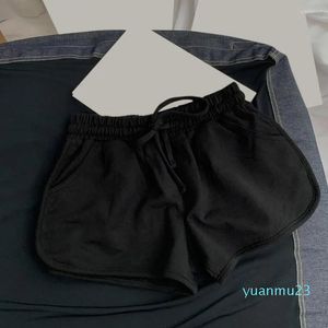 Abbigliamento da palestra Pantaloncini da yoga da donna Sport da corsa Pantaloncini senza cuciture per donna 21 Allenamento Push Up Traspirante Ad asciugatura rapida