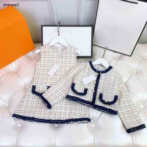 Lüks kız bebek giysileri tasarımcısı çocuk elbisesi set iki parçalı izleme ceket ch..el marka logo sonbahar kazak çocuk kıyafetleri çocuk m ürünleri