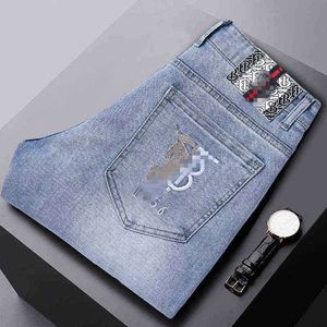 Mens Jeans Small Foot Slim Fit Cotton Elastic Embroidery Designer Autumn and Winter New Jeans Herrkvalitet Slim Fit Small Feet Long Pants Fashion grossist
