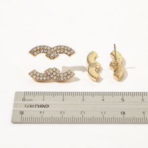 Lyx 18K guldstång örhängen älskar kvinnor diamantörhängen designer smycken 2023 ny design för kvinnor örhängen rostfritt stål familj gåva smycken grossist zg1271