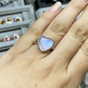 Anéis de cluster 925 prata coração forma moonstone natural cristal gemstone anel minimalista mulheres noivado casamento banda jóias presente