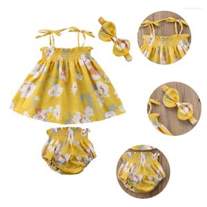 Completi di abbigliamento 0-2T Baby Girl Floral Tops Born Yellow Dress Shorts Pantaloni Ragazze senza maniche Vestiti 3PCS Set Abiti estivi