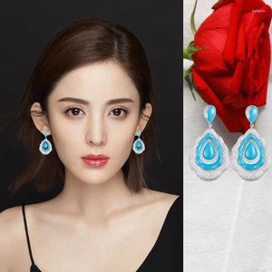 Dangle Earringsデザイナーラグジュアリーデザインブルークリスタルペンダントセッティング高品質のキュービックジルコニアファッションネックレスレディース