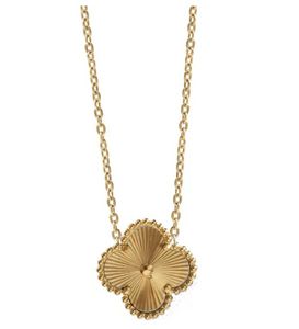 Designer Brand Necklace Single Flower Clover Cleef Shell Halsband Kvinnor Fashion 18K Gold Steel JewelRyln05 {Kategori}