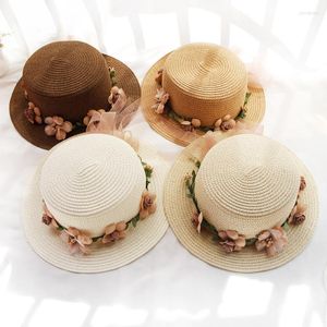 Широкие шляпы с краями леди весна и летняя квартира на открытом воздухе венчи