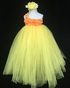 Abiti da ragazza Abito da tutù giallo all'uncinetto per ragazze da ragazza Abito da ballo in tulle soffice con spalla singola con fascia a fiori Festa in costume per bambini