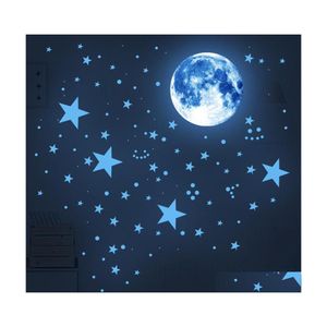 Adesivos de parede brilham nas estrelas escuras para o teto decalques de lua fluorescente, decoração de quarto da sala de estar infantil 220607 otckb