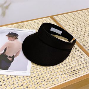 Designers Luxurys Visiere per uomo Donna Marchi di moda Lettere Cappelli a cilindro vuoti Unisex Estate Casual Parasole Cappellini per attività all'aperto