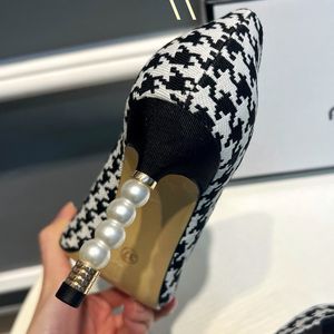 Designerskie kobiety buty na wysokim obcasie Więc kate sukienka Buty błyszczące dno 8 cm cienkie obcasy czarne nagie patentowe obcasy świnka perłowa Kobieta Pumps 35-40