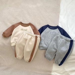 Kleidungssets Geborenes Baby Mädchen Junge Fleece Innen Kleidung Set Hoodie Hose Kind Winteranzug Lässig Brief Pullover 3-24M