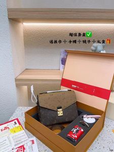 Value Box Value for Money Silk scarf + bracelet + mirror + Coin purse Fashion Mailman shoulder chain bag