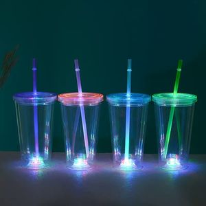 Bicchieri lampeggianti luminosi a LED da 16 once in acrilico con coperchio e cannucce Bicchiere con globo di neve Bicchieri in plastica trasparente a doppia parete