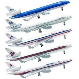Aircraft Modle Metal Model 20cm 1 400 Mcdonnell Douglas Md11 Replica Alloy Material With Landing Gear Collectible Toys Gift 231113