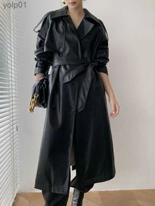 Damen-Trenchmäntel, modischer langer Trenchcoat für Frauen, Retro, 2023, Herbst, neue dünne PU-Lederjacke, lockerer, fester Leder-Trenchcoat, schwarzer langer Mantel, L231113