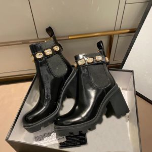 Hochhackige Martin-Stiefel, Designer-Stiefel, Motorradstiefel, modische Chelsea-Stiefel für Damen, mittellange Stiefel, schwarze Lederkeilstiefel zum Schnüren, Ritterstiefel mit dickem Absatz und Buchstaben