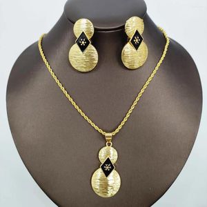 Collana Orecchini Set Gioielli placcati oro per le donne Francia Lusso Dubai Nuziale Festa di nozze Geometria Catena di rame africana Regali