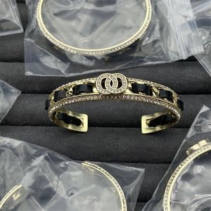 Hollow out luxury bracelet bangle letter leather designer bracelet women jewelry festive party gifts simple trendy plated silver gold bracelet nice famous zb107