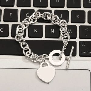 Designer 100% Sier Original Authentic Classic Key Heart Armband Gift Utsökt julklapp