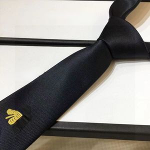 Unisex Designer Ties Silk British Style Casual Business Dress Ties with Bee and Letters Embroidery Gift Box Pxx