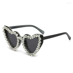 Sunglasses Heart Frame Glitter Diamond Crystal Designer Style Women UV400 Sun Glasses Fashion Sexy Ladies Rhinestone Eyewear