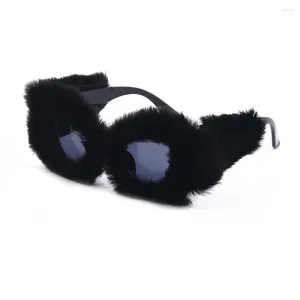 Occhiali da sole invernali in peluche da donna alla moda Cat Eye Europa e Stati Uniti Trend Street Beat Accessori per Halloween