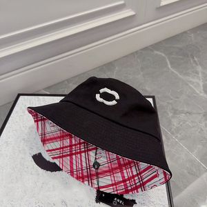 Lyxdesigner hink hatt mode hatt senaste stil män och kvinnor lämplig huvudomkrets 57 cm klassisk solskade hatt mycket bra trevligt