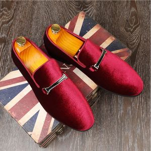 Luxury Designer Fashion Pointed Shoes Black Blue Red Velvet Shoes Men Casual Loafers Formell klänning Skodon Sapatos Tenis Masculino D2H22