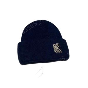 Cappello da design del berretto da berretto di berretto di bernomeria autunno e inverno nuovo cappello a maglia con coniglio angora per calore versatile dei bambini e protezione da freddo baotou cappello