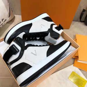 Designer Luxury Casual Shoes 2019ss Colorful Low-top High-top Sneakers in pelle Donna Uomo Sneaker Pelle di agnello Pelle di vitello RIVOLI SNEAKER BOOT Retro buono