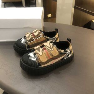 Luxury toddler shoes high quality kids designer shoes Box Packaging Size 20-25 Cross stripe design infant walking shoes Nov10