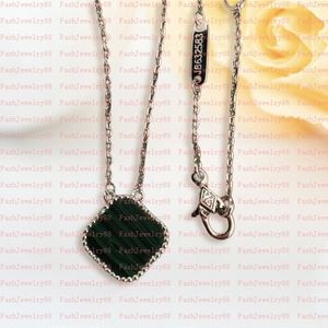 Pendant Necklaces New Classic Fashion Pendant Necklaces for women Elegant 4Four Leaf Clover locket Necklace Highly Quality Choker chains Designer Jewe 98I4