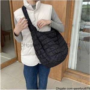 QWERTYUI879 Kamery kopuły swobodne worki na ramię luksusowe kobiety designerskie torebki mody bawełniane nylonowe torba crossbody tote lady Shopper Pack 413smt