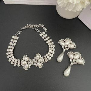 Studörhängen Fashion Trend Celebrity Temperament Crystal Set Wide Pearl Necklace Scalloped Ear Clip