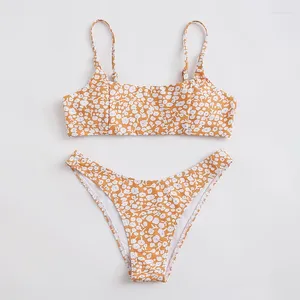 Kvinnors badkläder MJKBH Triangel Split Swimsuit Summer European och American Sexy Floral Strap Tube Top Bikini med bröstkudden