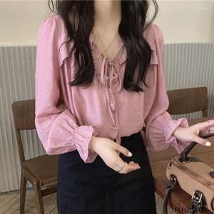 Kadın Bluzları 2023 Bahar Sevimli Tatlı Kızlar Fırıltılar Kadın Üstleri Blusas Preppy Style Retro Chic Kore Japonya Japonya Düğmesi Pembe Bow Tie Gömlek