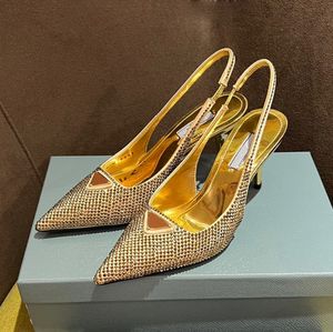 Satininsats Rhinestone Slingbacks Pumpar Mirror Leather Point Toe Cone Heel Stiletto klackar Sandaler Kvinnors lyxdesigner Klänning Kvällskor Storlekar 35-42 med låda