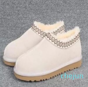 Świąteczne klasyczne buty śnieżne projektant Mini Chestnut Australia Australian Warm But Winter Fur Botows Antelope Brown With Box