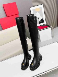 Lyxvarumärke Kvinnor Knight Long Boots Winter Knight Snow Rivet Elastic Zip Size 35-41