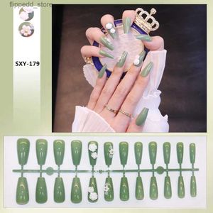 Unhas Falsas 24 PCS Long Green Press on Nail 3D Flores Brancas Estilo Doce Cobertura Completa Unhas Manicure Salon DIY Art Unhas Artificiais MH88 Q231114